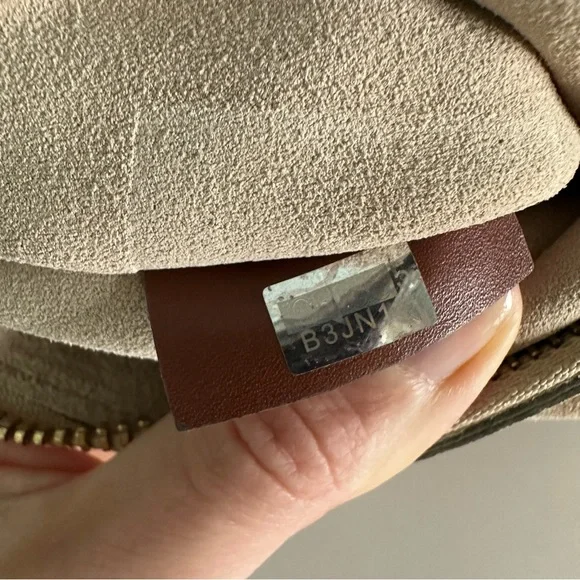 CHLOE Faye Medium Suede Shoulder Bag - Picture 7 of 12